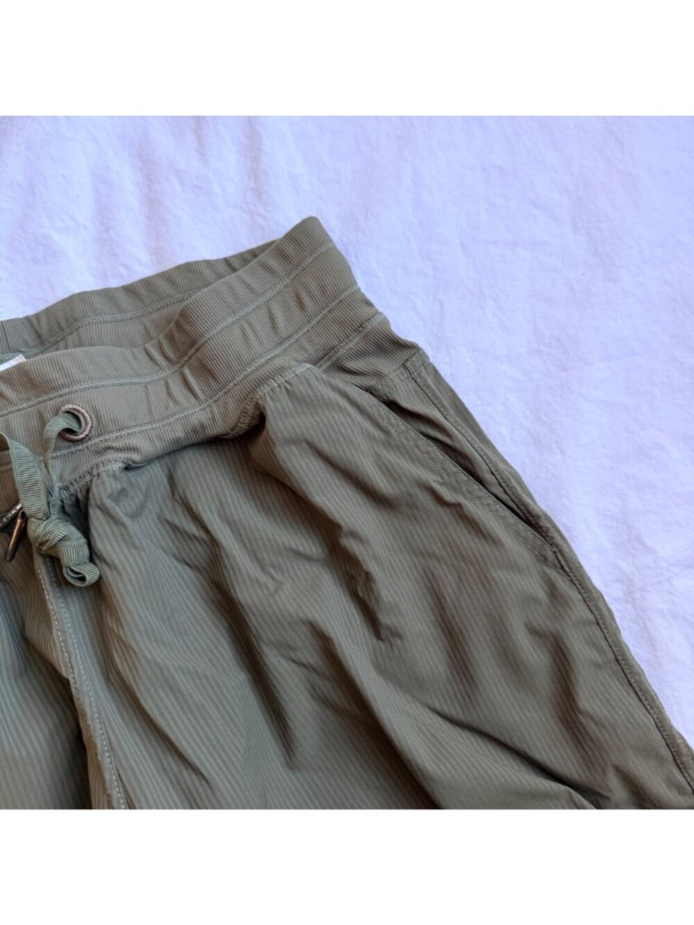 Zyia Active Olive Green Drawstring Joggers Womens Size 6-8 Nylon/Spandex Blend - Picture 3 of 9